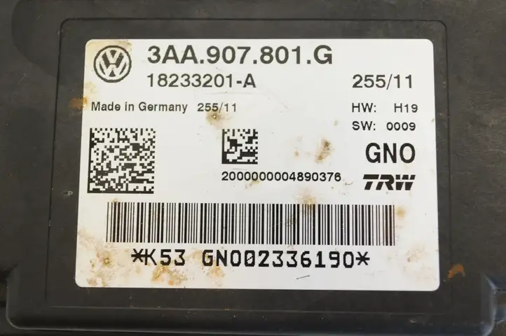 Volkswagen PASSAT B7 (2011 - 2014) 3AA907801G Блок управления стояночным тормозом (EPB) — фото 5