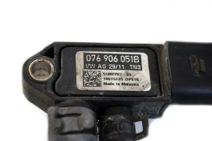 Volkswagen PASSAT B7 (2011 - 2014) 076906051B Датчик давления выхлопных газов — фото 6