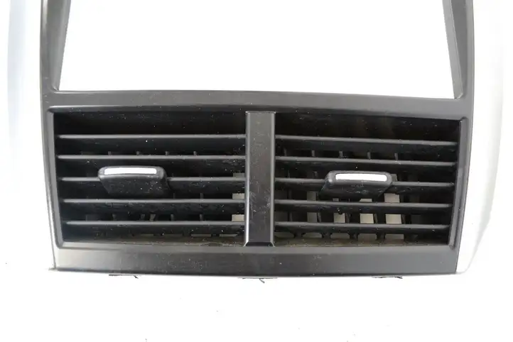 Subaru Forester SH (2008 - 2013) 66110FG020 Воздушная решетка панели — фото 4