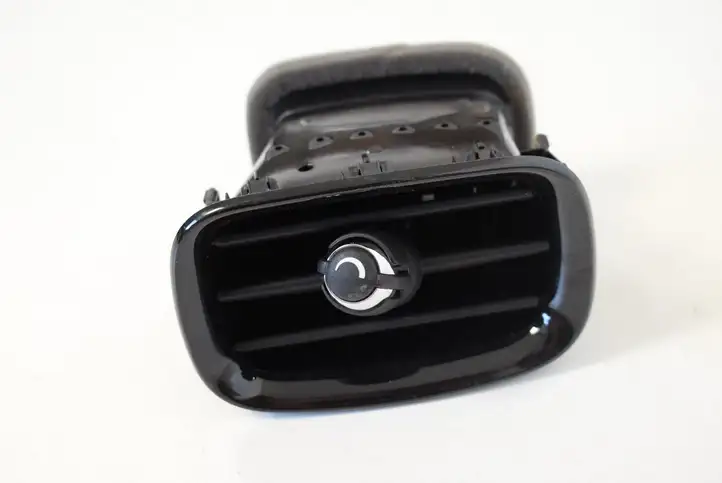 Mini Cooper Countryman F60 (2016 - 2020) 9332764 Воздушная решетка панели — фото 3
