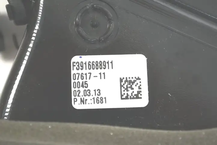 BMW 5 G30 G31 (2016 - ) 916688911 Воздушная решетка панели — фото 4