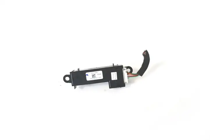 Kia Ceed (2015 - 2018) 93310A2900 Кнопка фаркопа в багажнике — фото 3