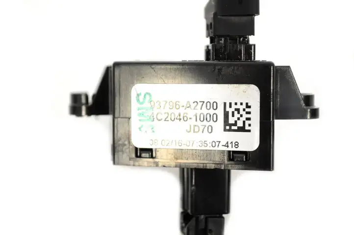 Kia Ceed (2015 - 2018) 93796A2700 Кнопка фаркопа в багажнике — фото 5