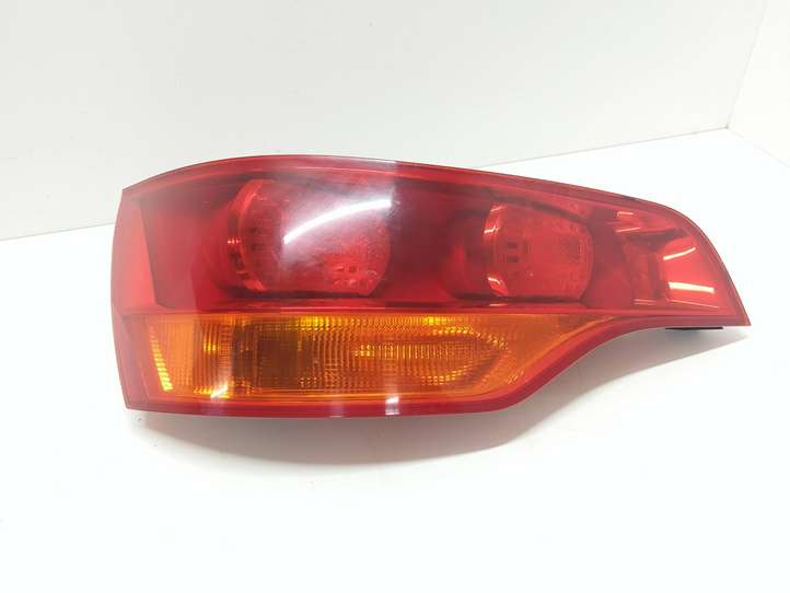 Audi Q7 (2005 - 2009)  273301 Задний фонарь в крышке багажника