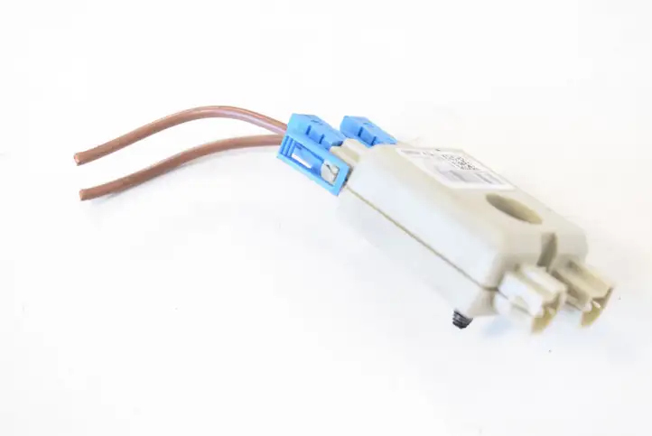 BMW 7 F01 (2008 - 2016) 9118261 Усилитель антенны — фото 2