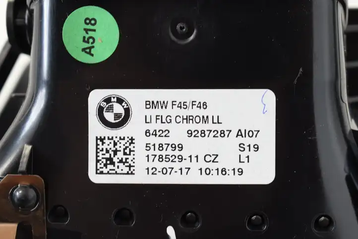 BMW 2 F46 (2015 - ) 9287287 Воздушная решетка панели — фото 5
