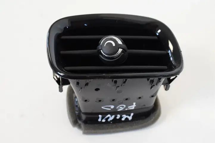 Mini Cooper Countryman F60 (2016 - 2020) 9332764 Воздушная решетка панели — фото 1