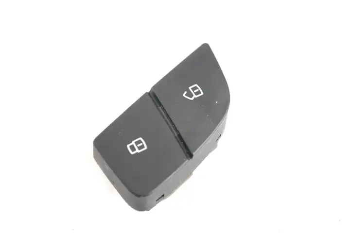 Audi S1 (2014 - 2019) 8K2962108 Кнопка фаркопа в багажнике — фото 2