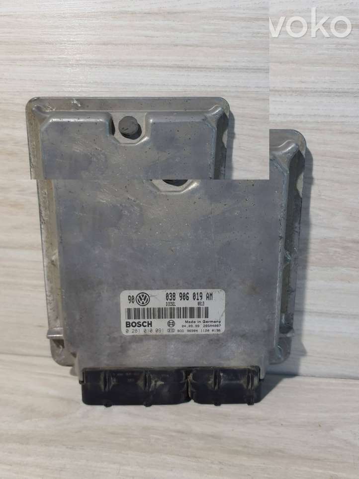 Volkswagen Bora (1998 - 2005)  038906019AM Блок управления двигателя