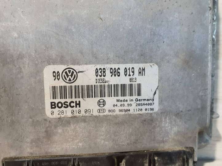 Volkswagen Bora (1998 - 2005)  038906019AM Блок управления двигателя