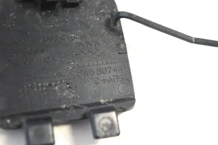 Audi A4 S4 B9 (2015 - 2019) 8W5807441 Заглушка буксировочной петли бампера — фото 3