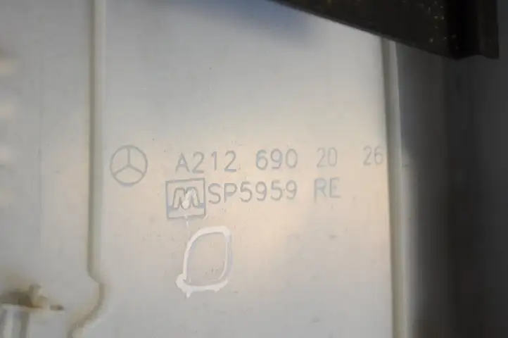 Mercedes-Benz E W212 (2009 - 2016) A2126902026 Верхняя обшивка стойки B — фото 5
