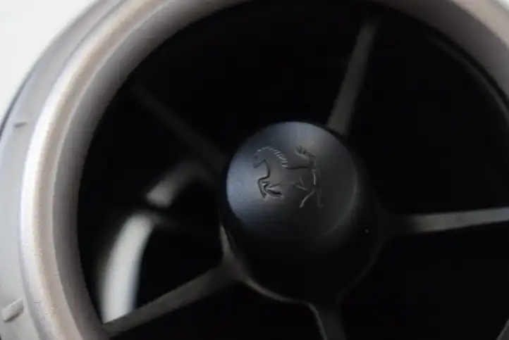 Ferrari California 149M (2014 - ) 080723600 Воздушная решетка панели — фото 2