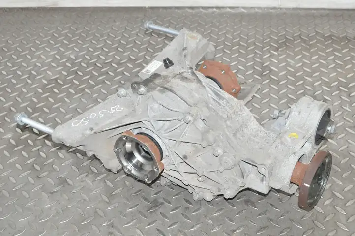 Audi Q5 SQ5 (2017 - ) 0D2500043J Задний редуктор — фото 1