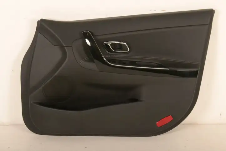 Kia Ceed (2015 - 2018) 82380A2000 Обшивка передней двери — фото 1