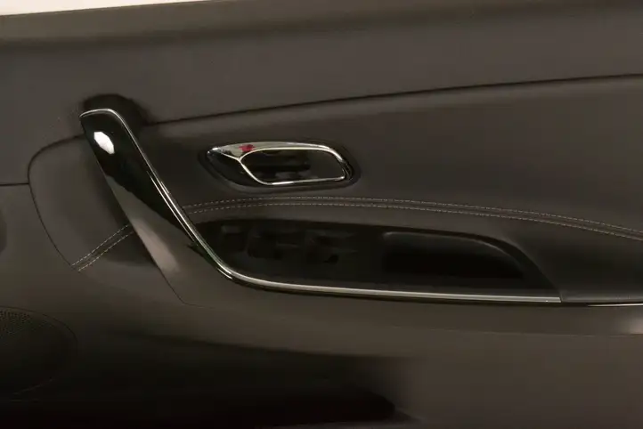 Kia Ceed (2015 - 2018) 82380A2000 Обшивка передней двери — фото 2