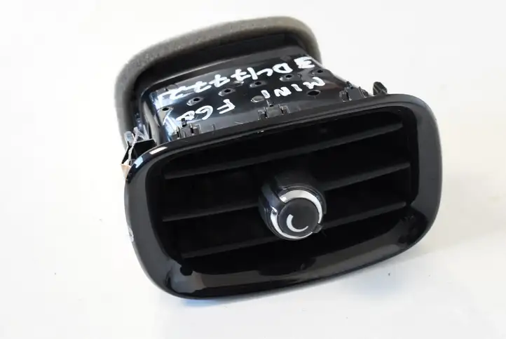 Mini Cooper Countryman F60 (2016 - 2020) 9332764 Воздушная решетка панели — фото 1