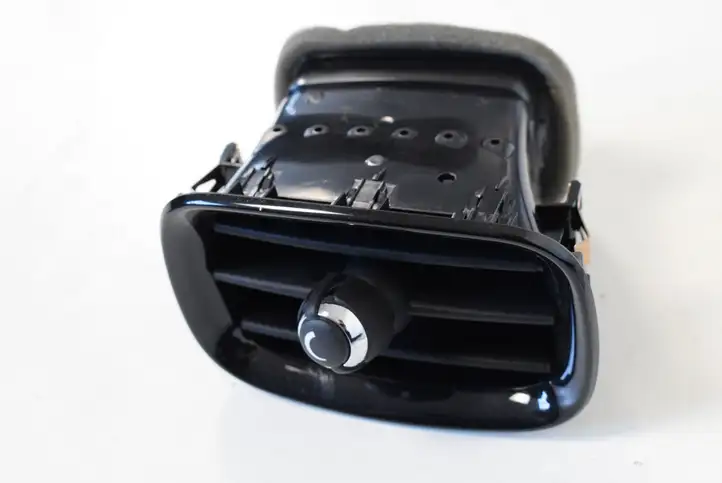 Mini Cooper Countryman F60 (2016 - 2020) 9332764 Воздушная решетка панели — фото 2