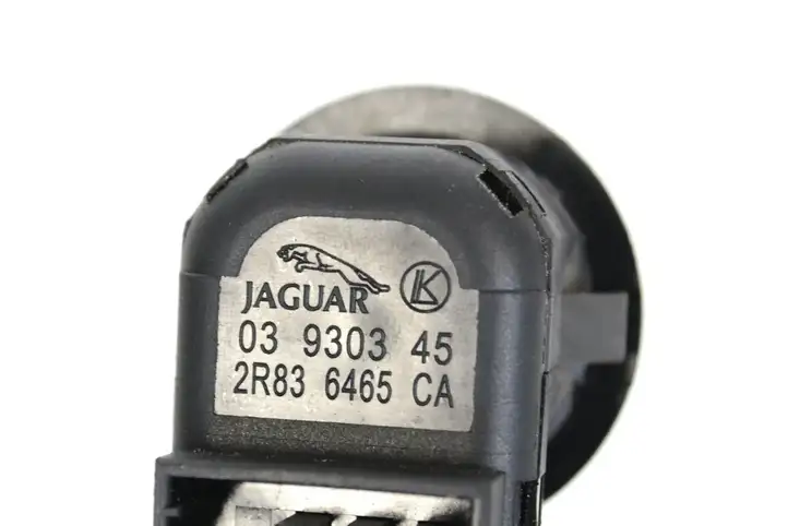 Jaguar XF X250 (2007 - 2015) 2R836465AC Кнопка фаркопа в багажнике — фото 5