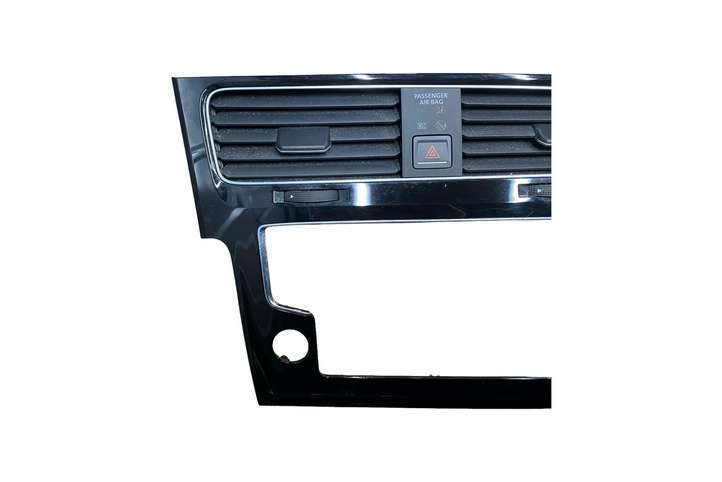 Volkswagen Golf VII (2013 - 2019)  5G1819743 Центральный дефлектор