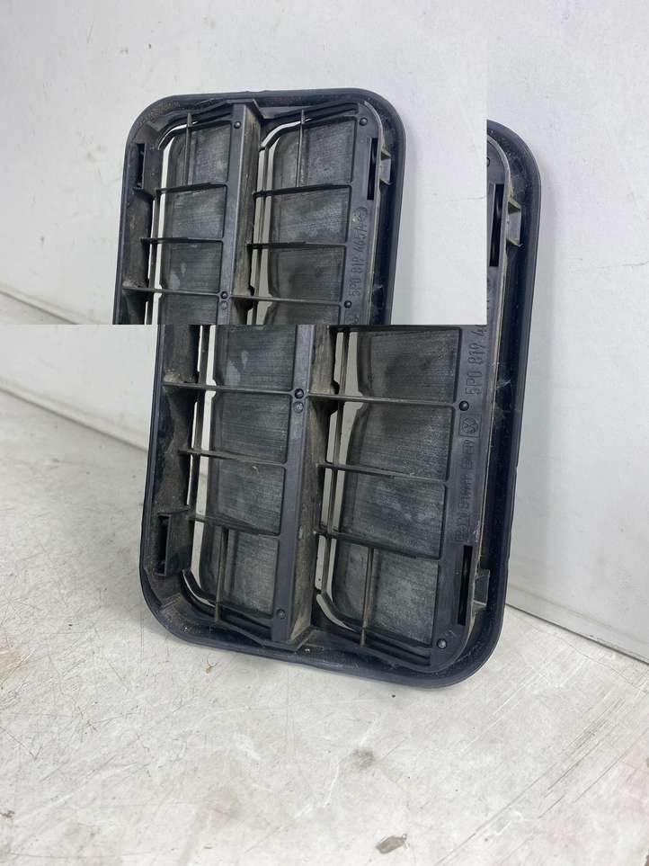Seat Leon (1P) (2005 - 2012)  5P0819465A Вентиляционная решётка