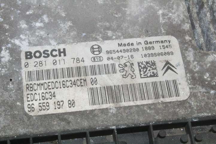 Peugeot 206 (1998 - 2012)  0281011784 Блок управления двигателя