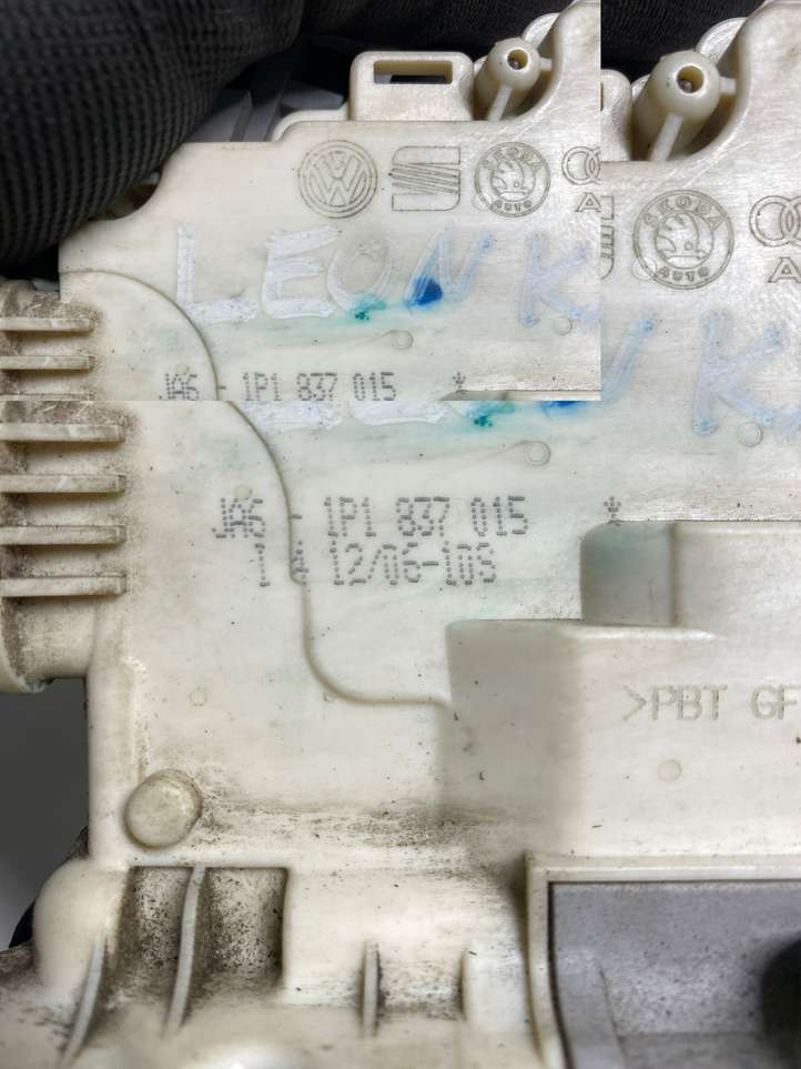 Seat Leon (1P) (2005 - 2012)  1P1837015 Передняя звукоизоляция