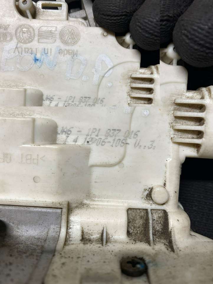 Seat Leon (1P) (2005 - 2012)  1P1837016 Передняя звукоизоляция