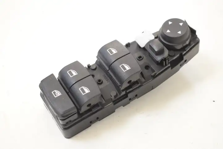Volkswagen Tiguan (2011 - 2016) 9297348 Блок кнопок стеклоподъемников — фото 1