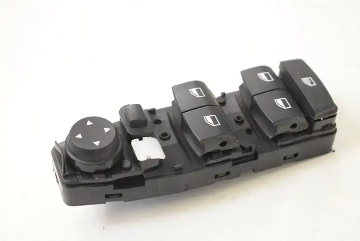 Volkswagen Tiguan (2011 - 2016) 9297348 Блок кнопок стеклоподъемников — фото 2
