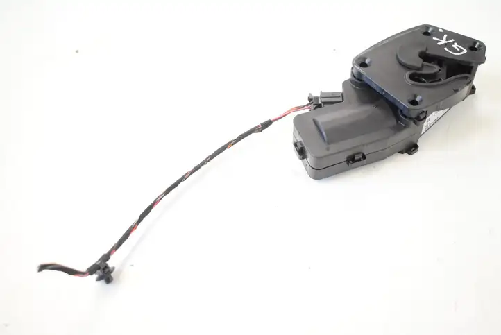 Skoda Superb B6 (3T) (2008 - 2015) 3T0827299B Замок крышки багажника — фото 1