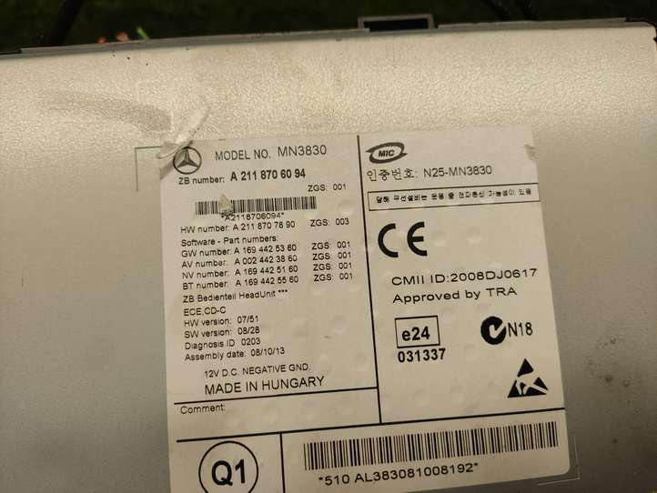 Mercedes-Benz E W211 (2002 - 2009)  A2118706094 Радио/ проигрыватель CD/DVD / навигация