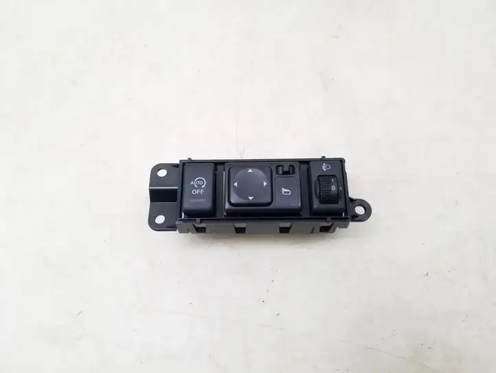 Nissan Juke I F15 (2010 - 2018) 25190BV80A Включатель фонарей — фото 1