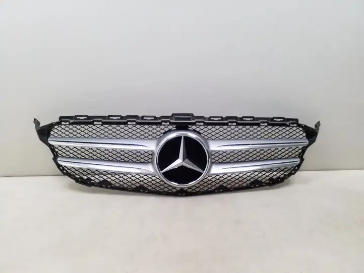 Mercedes-Benz C W205 (2014 - 2021) A2058800183 Передняя решетка — фото 1