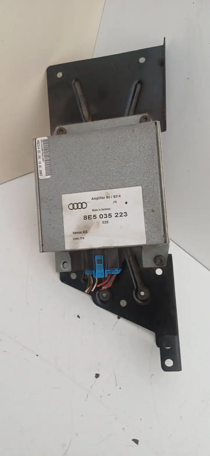 Audi A4 S4 B6 8E 8H (2000 - 2006) 8E5035223 Усилитель звука — фото 3