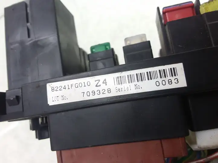 Subaru Impreza III (2008 - 2012)  82241FG010 Блок предохранителей