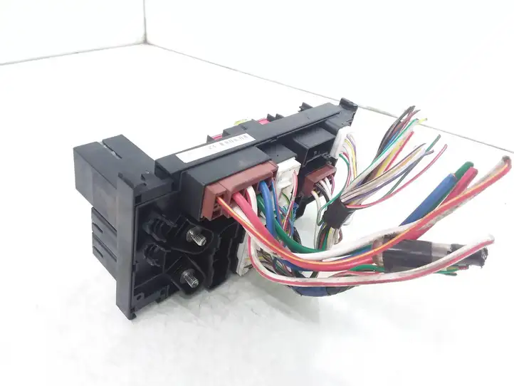 Subaru Impreza III (2008 - 2012)  82241FG010 Блок предохранителей