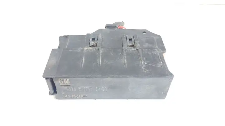 Opel Meriva (2002 - 2006)  90589541 Блок предохранителей