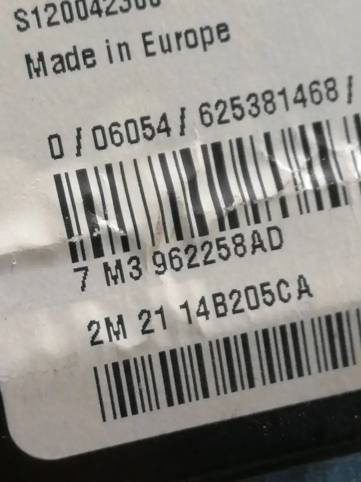 Volkswagen Sharan (2000 - 2003)  7M3962258AD Блок предохранителей