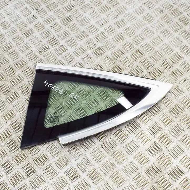 Tesla Model 3 (2017 - 2023)  43R004529 Заднее боковое стекло кузова