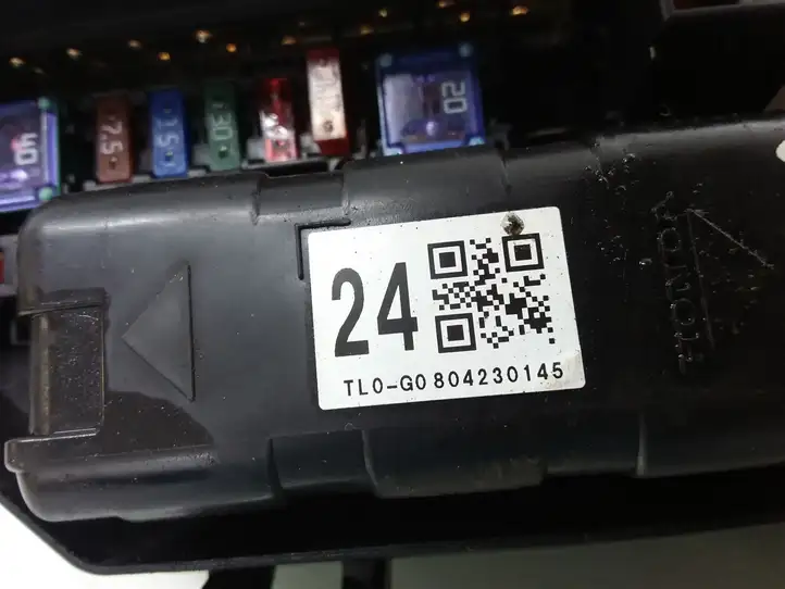 Honda Accord (2008 - 2016) TL0G0804230145 Блок предохранителей — фото 4
