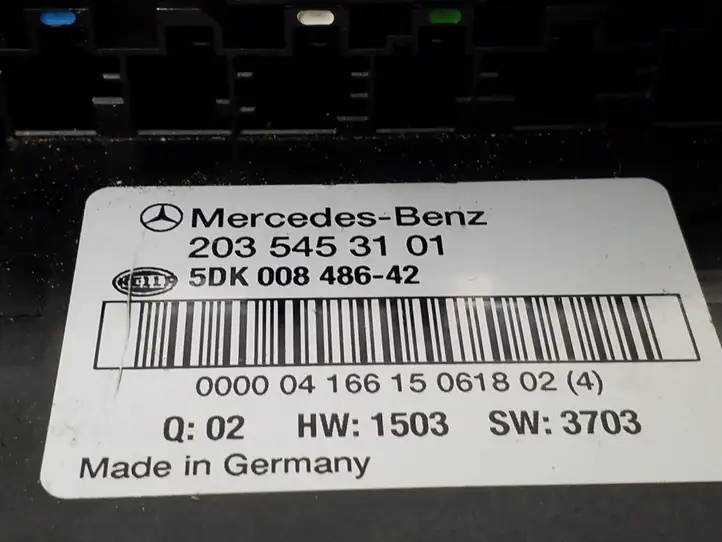 Mercedes-Benz C W203 (2000 - 2007) 2035453101 Блок предохранителей — фото 4