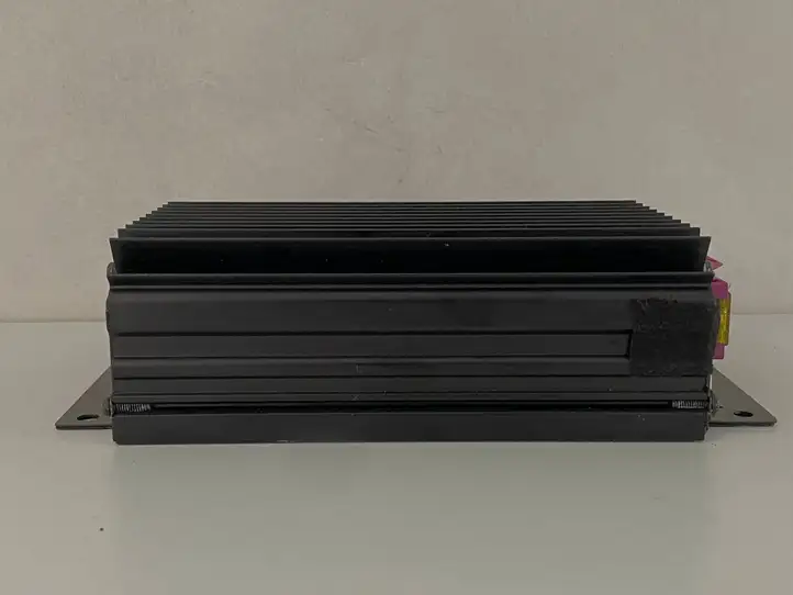 Mercedes-Benz C W203 (2000 - 2007)  2038201589 Звукоусилитель