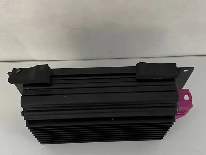 Mercedes-Benz C W203 (2000 - 2007)  2038201589 Звукоусилитель