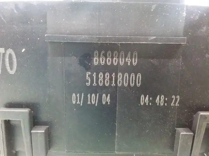 Volvo V50 (2004 - 2008)  30737030 Блок предохранителей