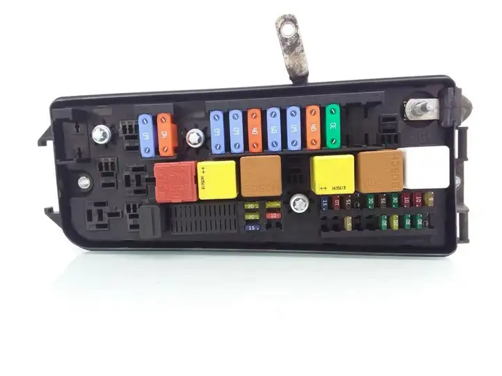 Opel Signum (2002 - 2008)  13190370 Блок предохранителей