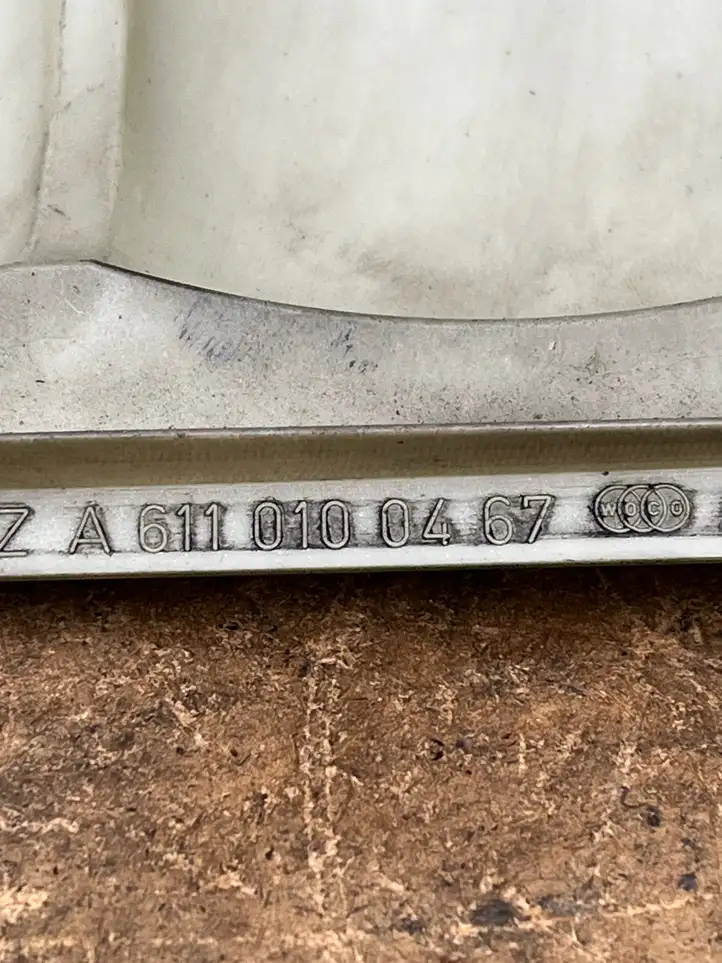 Mercedes-Benz E W210 (1995 - 2002) A6110100467 Крышка двигателя декоративная — фото 6