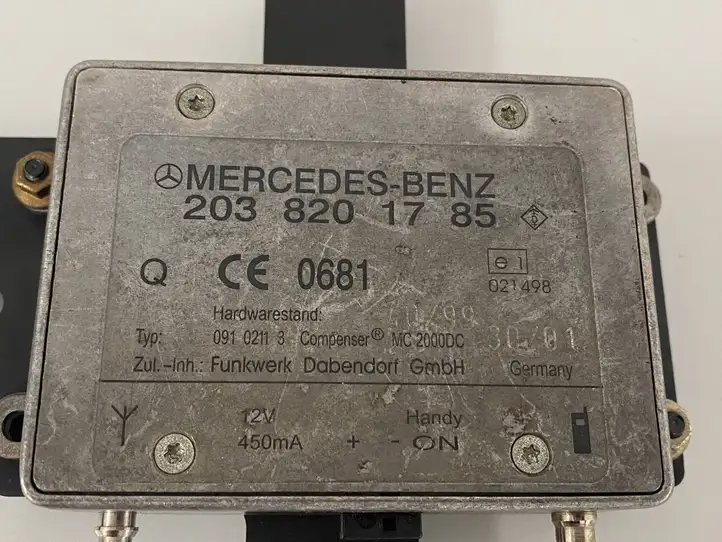Mercedes-Benz C W203 (2000 - 2007) 2038201785 Усилитель антенны — фото 2