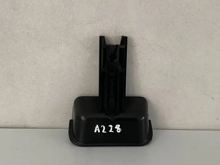 Mercedes-Benz C W203 (2000 - 2007) 2034270620 Кнопка ручного тормоза — фото 4