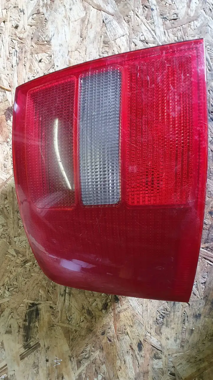 Audi A6 S6 C5 4B (1997 - 2001) 4B9945095D Задний фонарь в кузове — фото 1